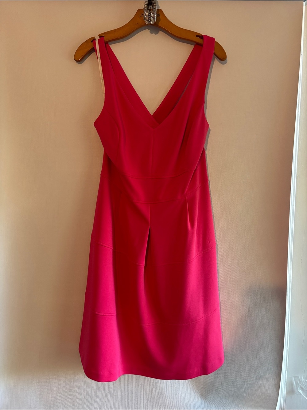 Jessica Simpson Hot Pink V-Neck Sleeveless Sheath Dress